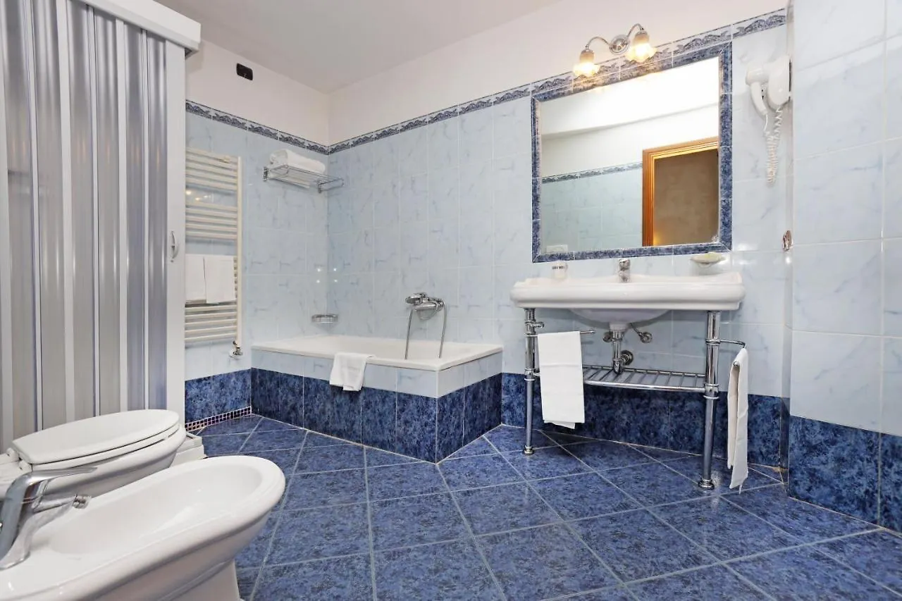 ***  Hotel Rimini איטליה