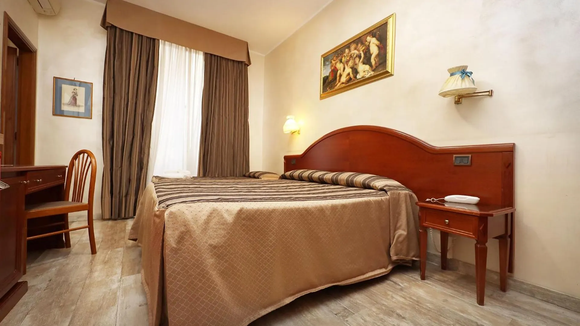 Hotel Rimini 3*, רומא